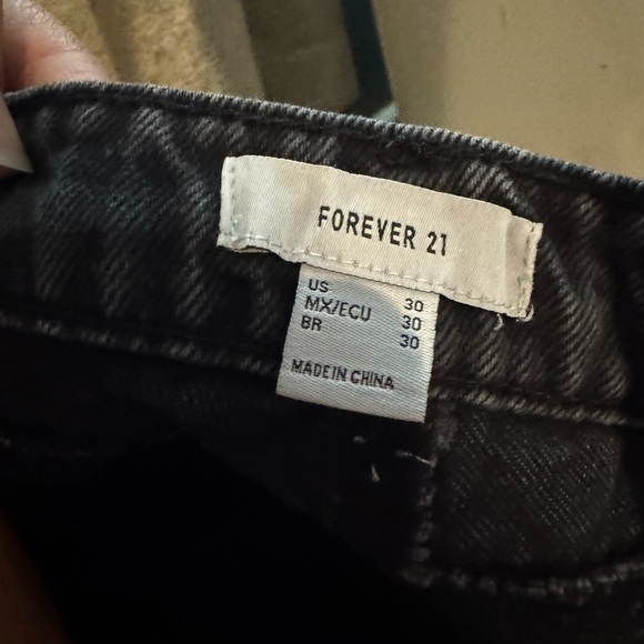 Forever 21 Women's Black Jeans - Picture 9 of 9